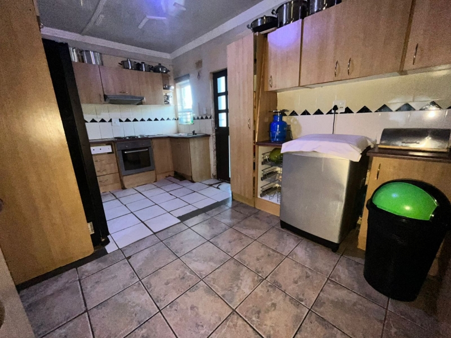 5 Bedroom Property for Sale in Mdantsane Eastern Cape